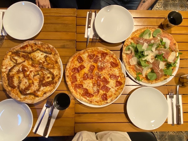 Arnavutköy'de Pizza'nın Yeni Adresi Piccola Pizzeria Smile and Travel
